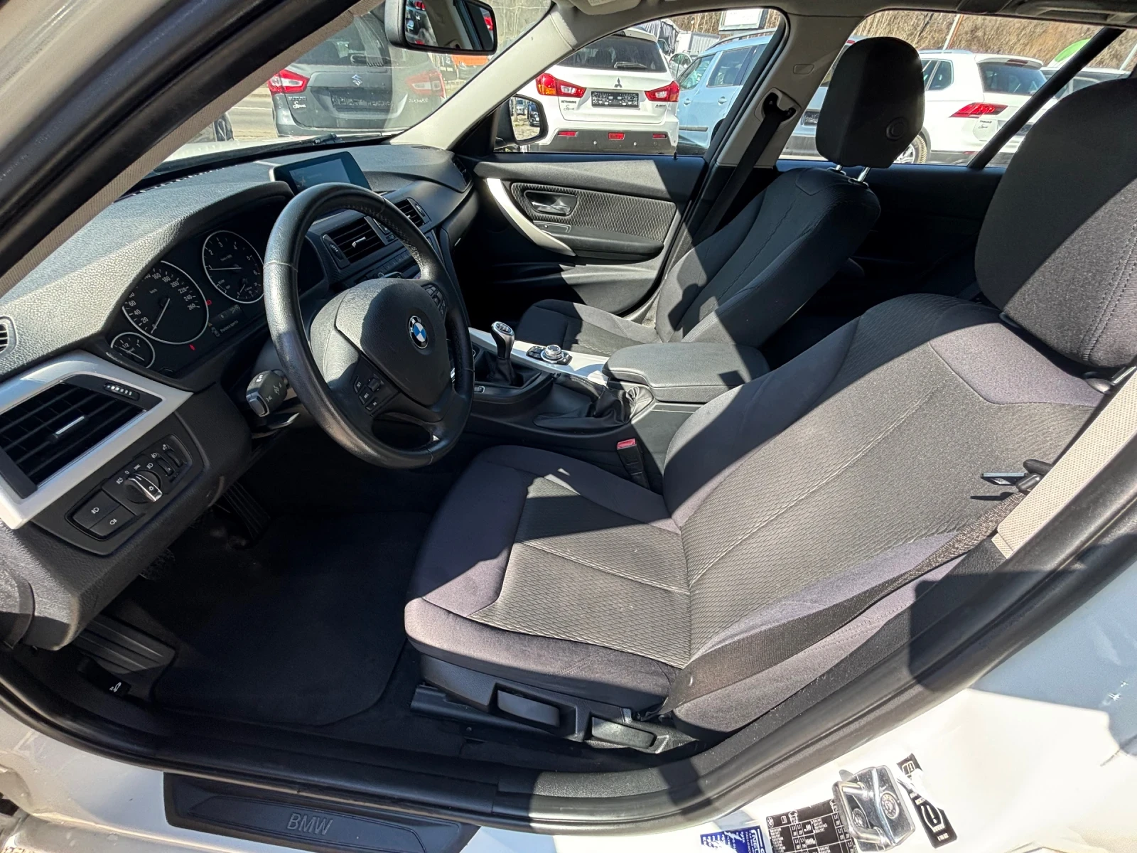 BMW 318 2.0 D, снимка 12 - Автомобили и джипове - 53768538