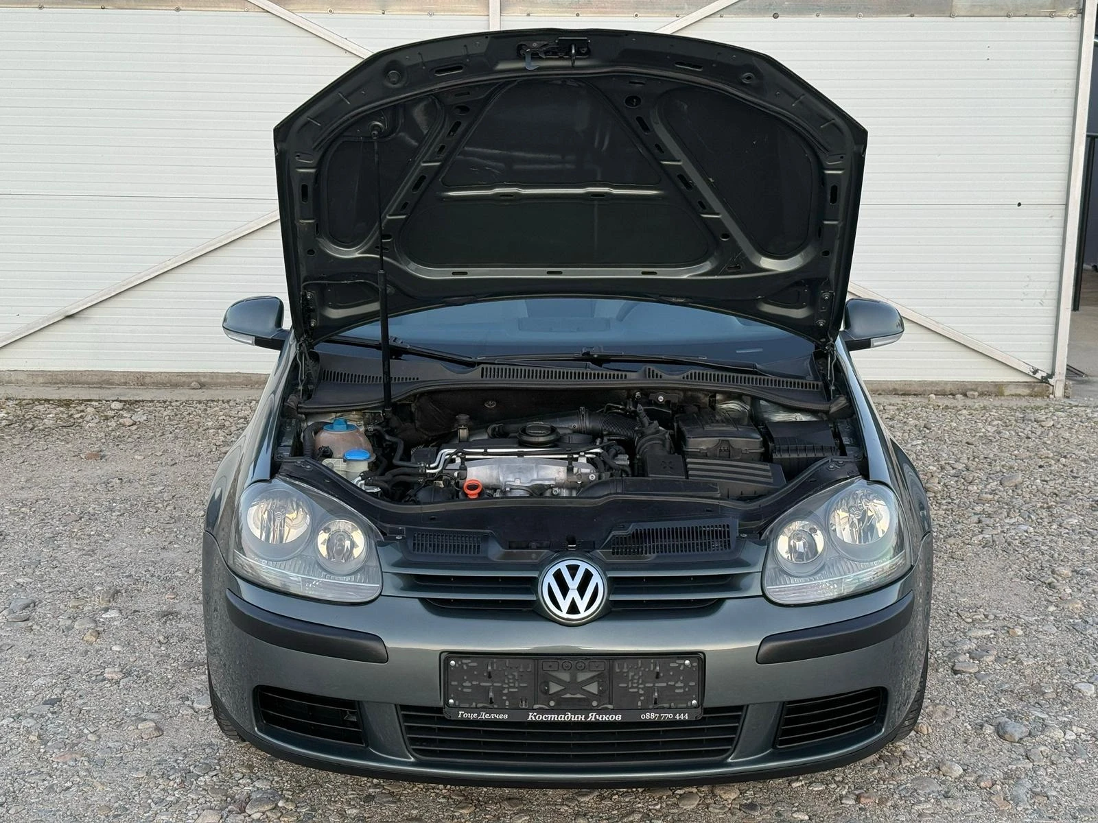 VW Golf 2.0 TDI Климатроник/Темпомат/Собствен лизинг, снимка 16 - Автомобили и джипове - 53801676