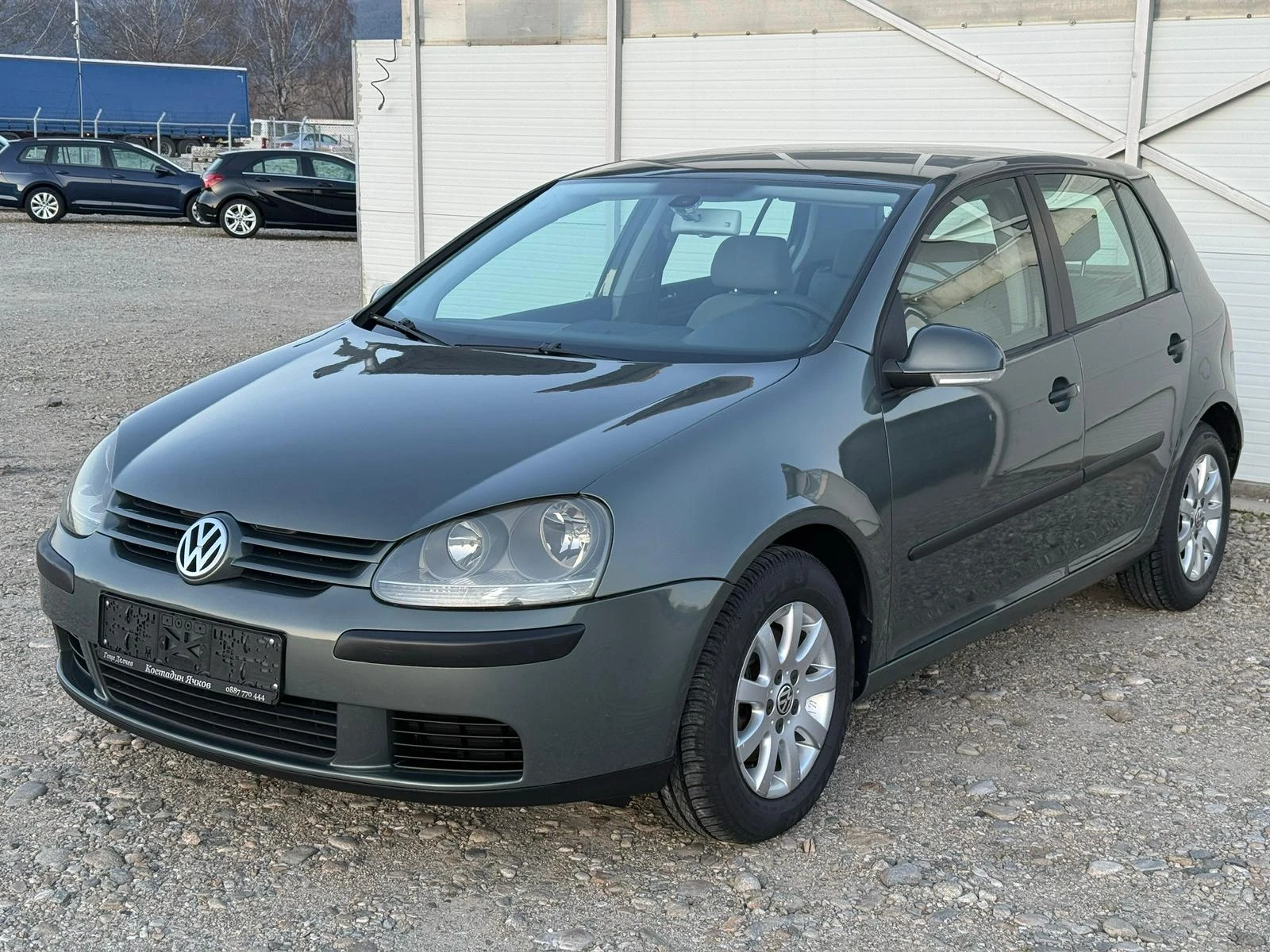 VW Golf 2.0 TDI Климатроник/Темпомат/Собствен лизинг, снимка 8 - Автомобили и джипове - 53801676