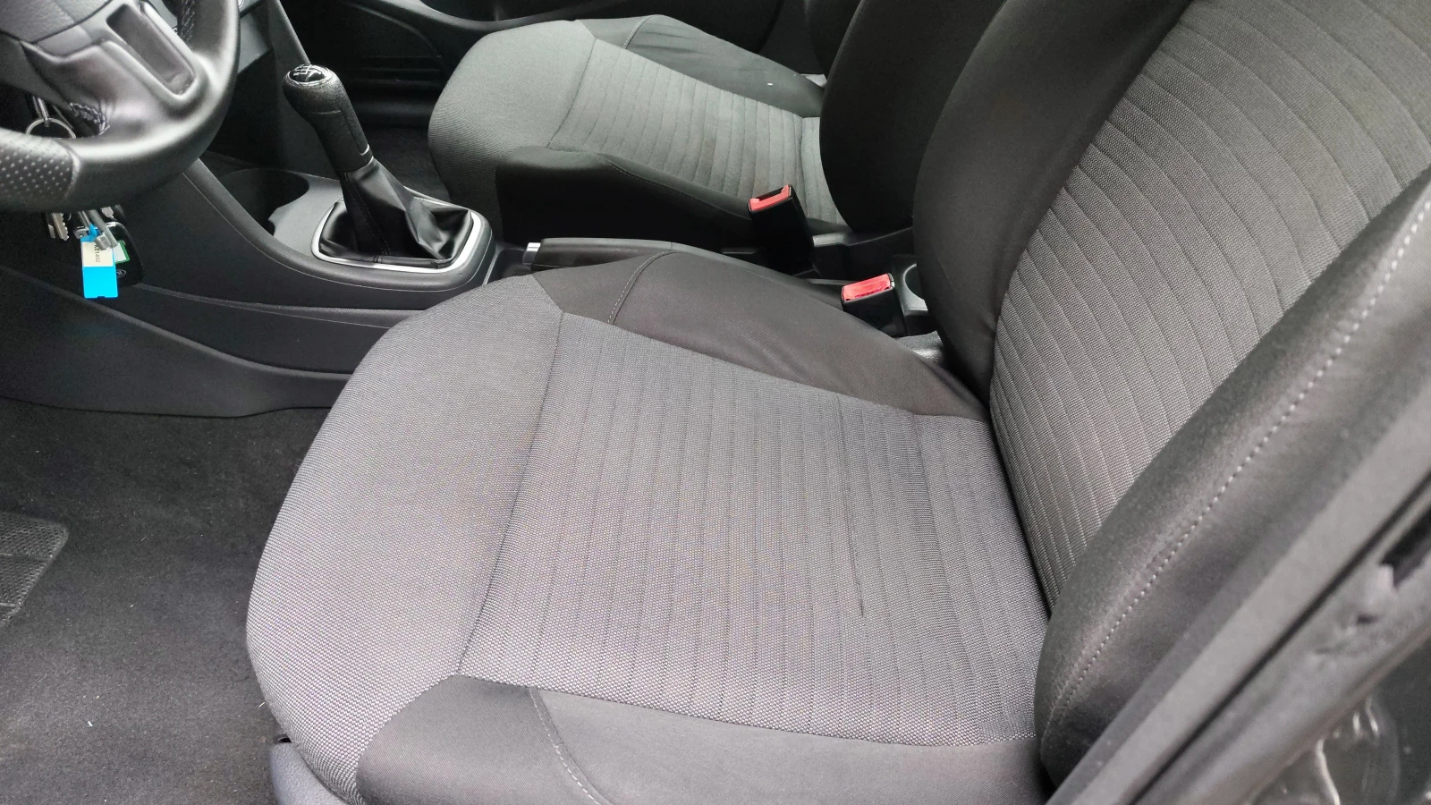 VW Polo 1.4 / Фабрична газ, снимка 10 - Автомобили и джипове - 54645324