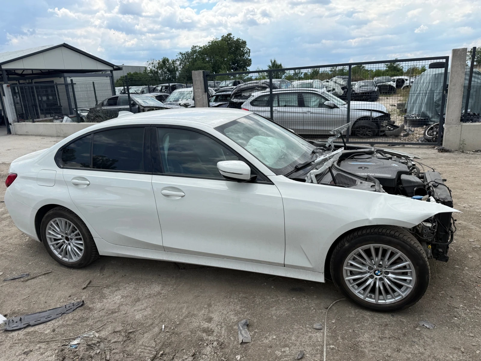 BMW 330, снимка 3 - Автомобили и джипове - 54961853