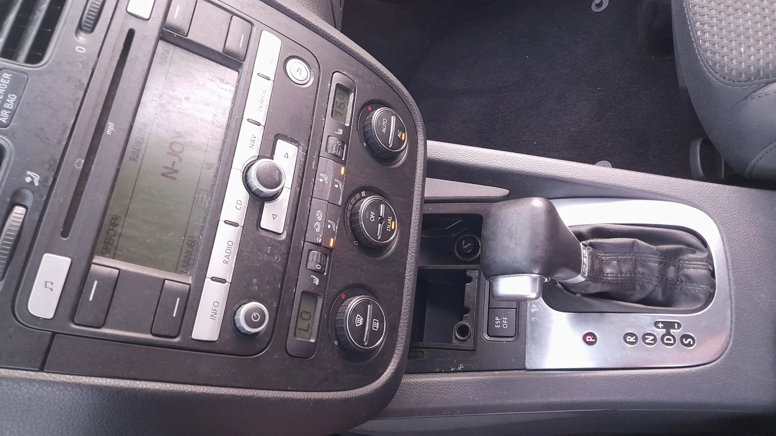 VW Golf 1.9TDI 105kc DSG 6, снимка 11 - Автомобили и джипове - 54976867