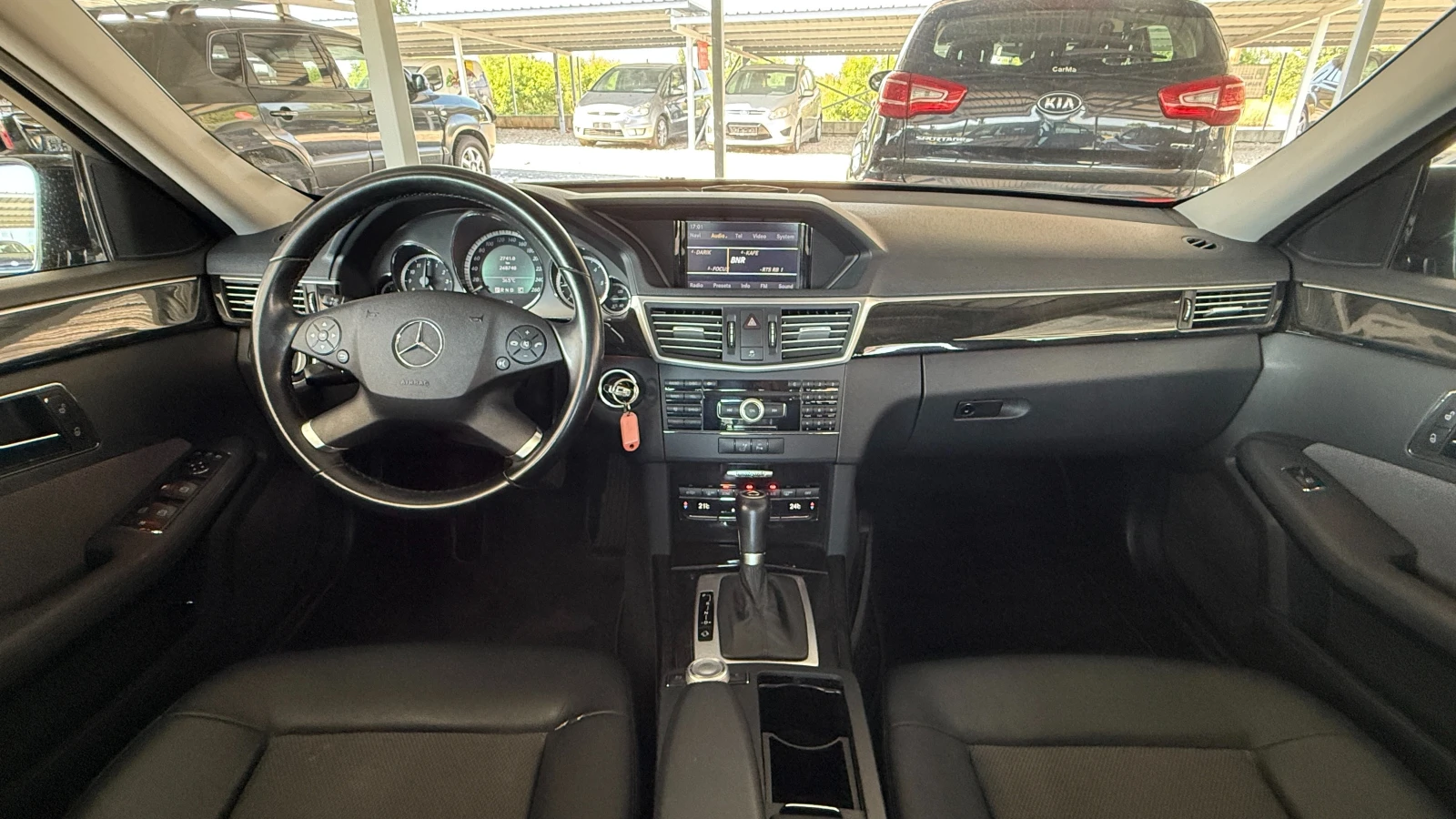 Mercedes-Benz E 250 E250cdi-204кс/AVANTGARDE/NAVI/ОБСЛУЖЕН, снимка 11 - Автомобили и джипове - 55062327
