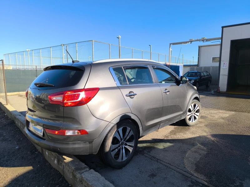 Kia Sportage, снимка 14 - Автомобили и джипове - 48451091