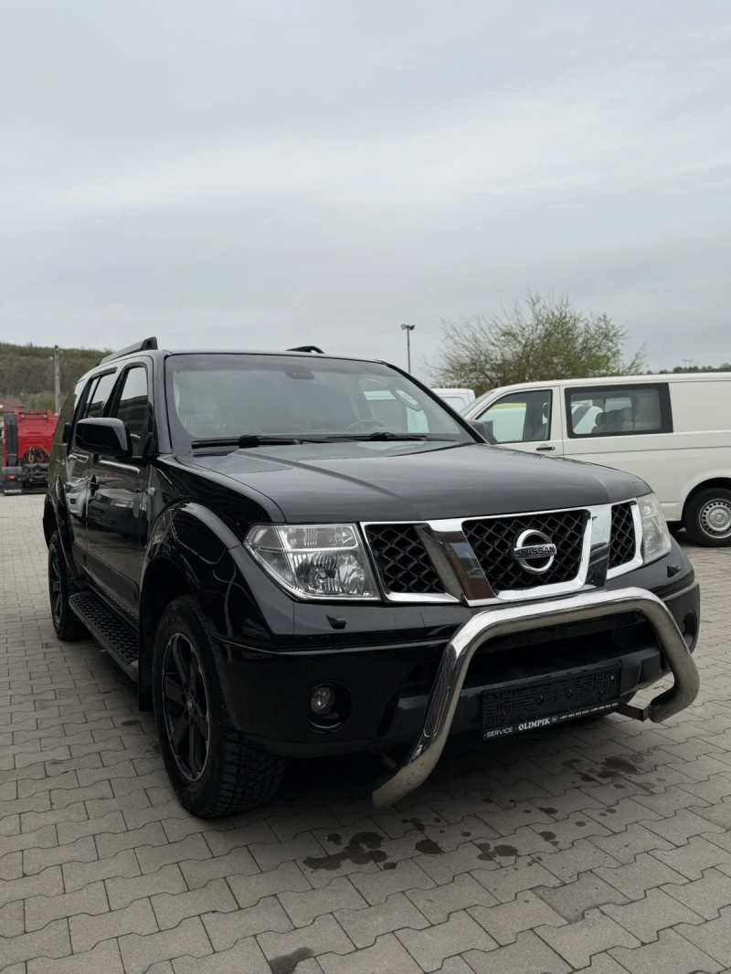 Nissan Pathfinder 2.5 LE Premium