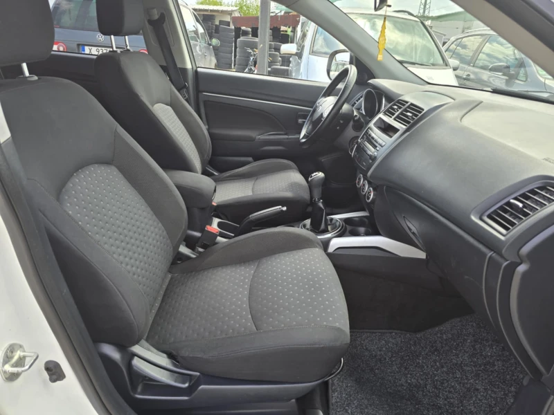 Mitsubishi ASX 1.6i MIVEC, снимка 14 - Автомобили и джипове - 52673255