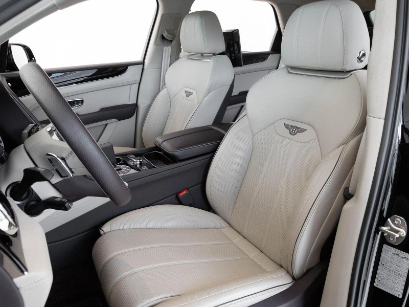 Bentley Bentayga V8/BLACKLINE/NAIM/PANO/TV/DYNAMIC RIDE/, снимка 8 - Автомобили и джипове - 52725484