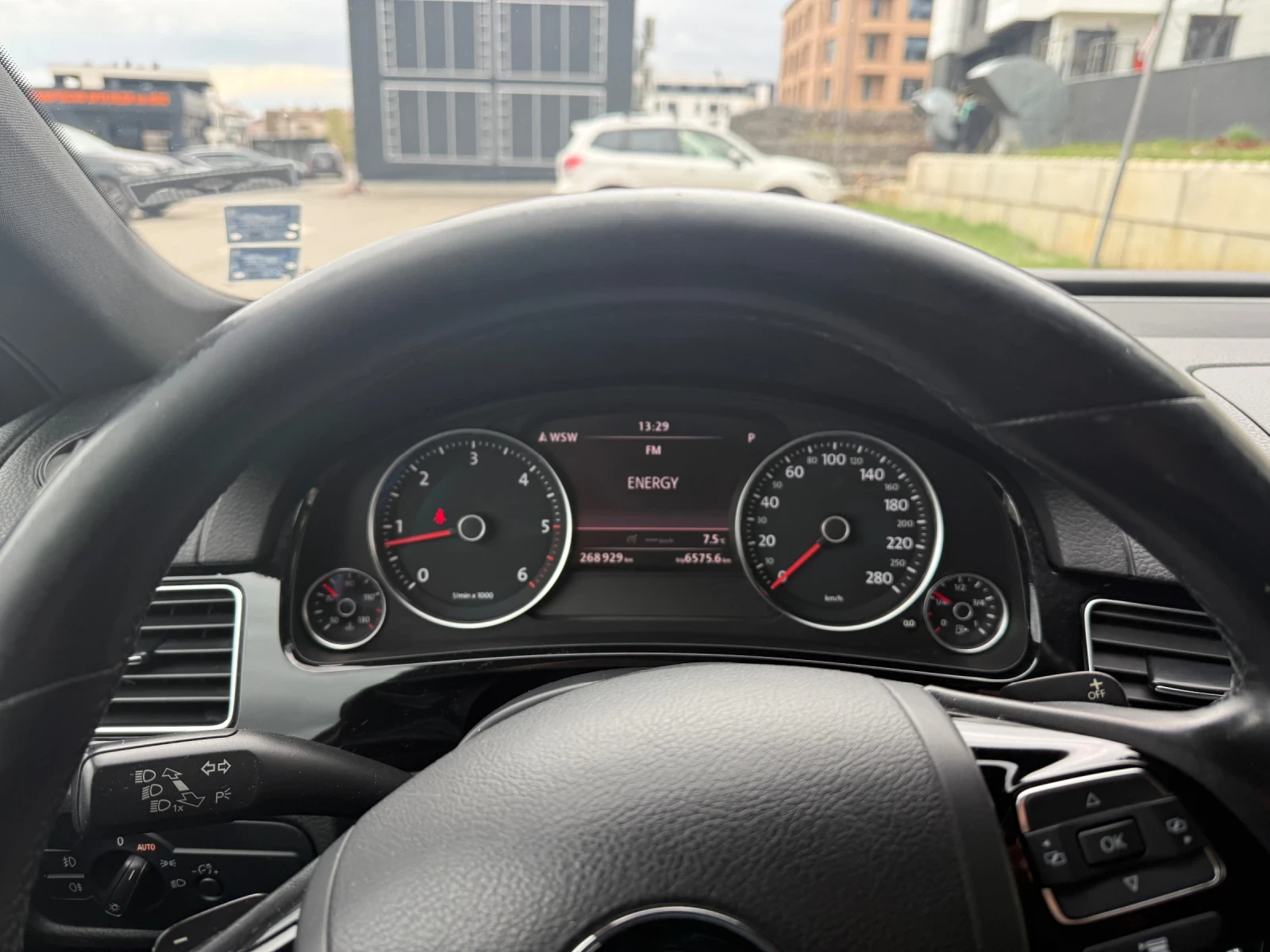 VW Touareg  - изображение 10