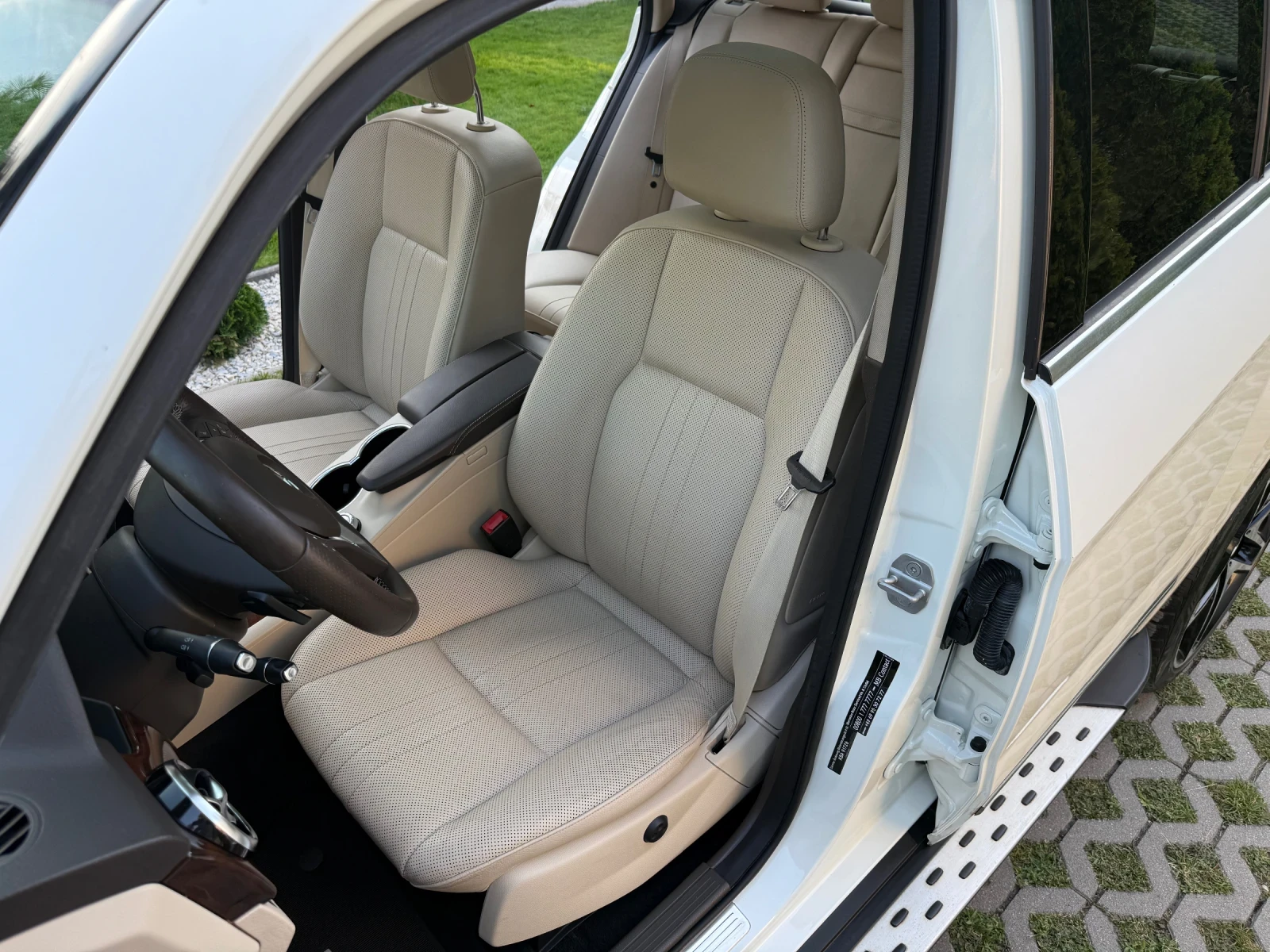 Mercedes-Benz GLK 350cdi AMG* PANORAMA* FULL - изображение 8