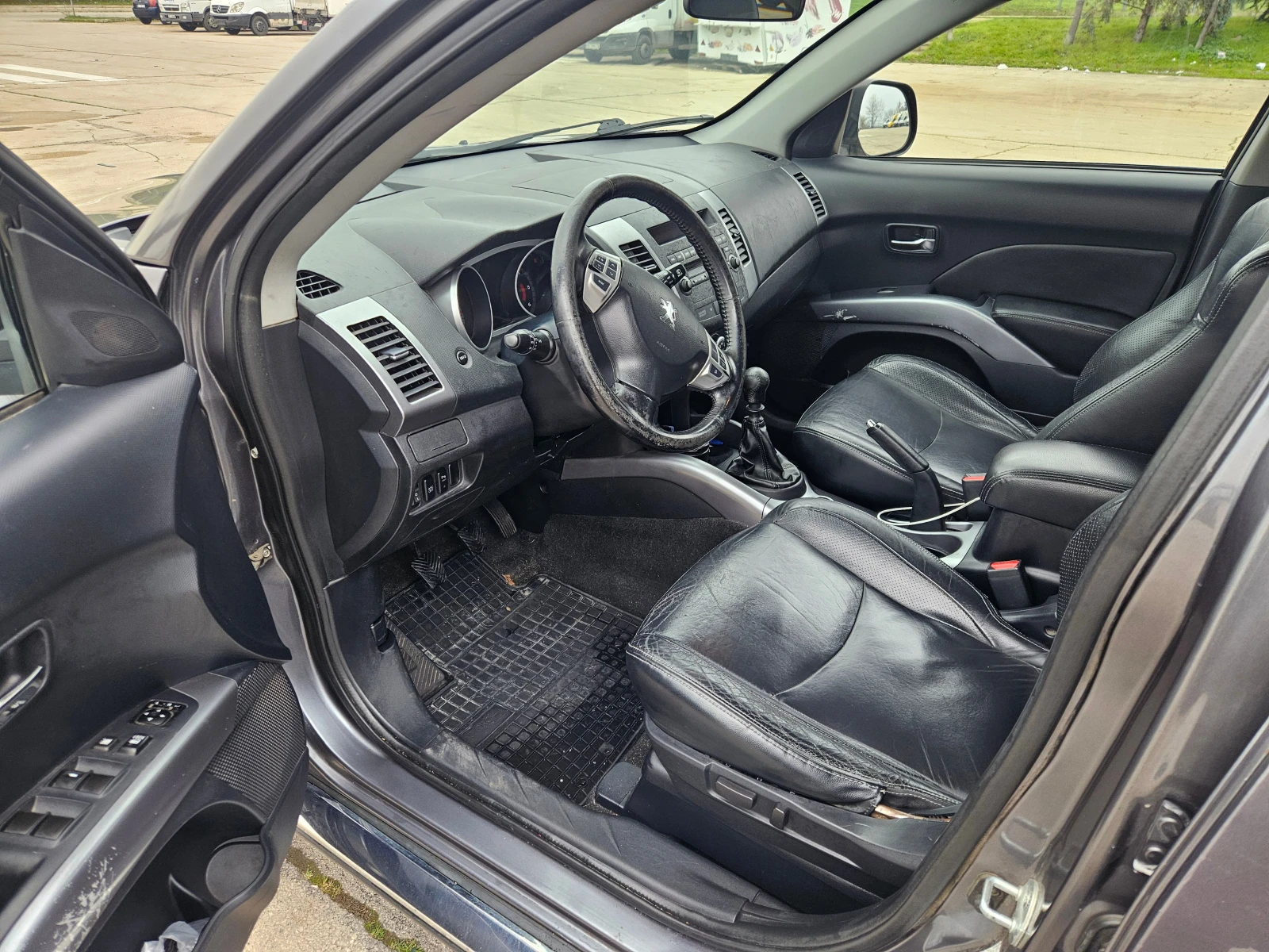 Peugeot 4007 2.2HDI - изображение 8