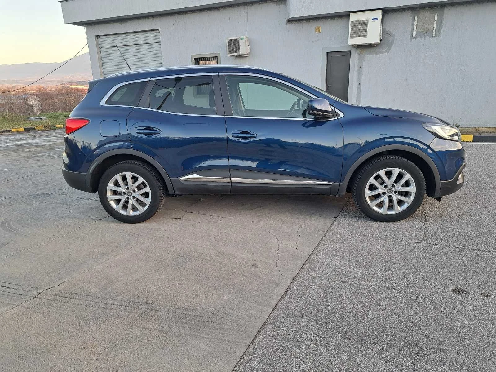 Renault Kadjar, снимка 5 - Автомобили и джипове - 53865294