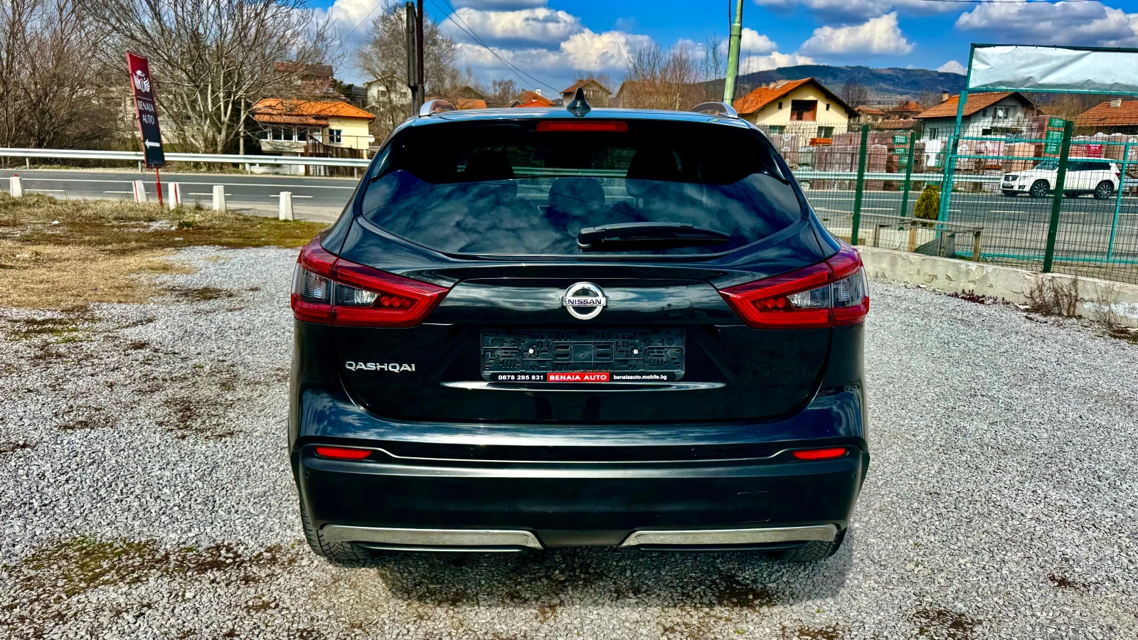 Nissan Qashqai 1.6 dCi Tekna+ Facelift , снимка 6 - Автомобили и джипове - 53981364