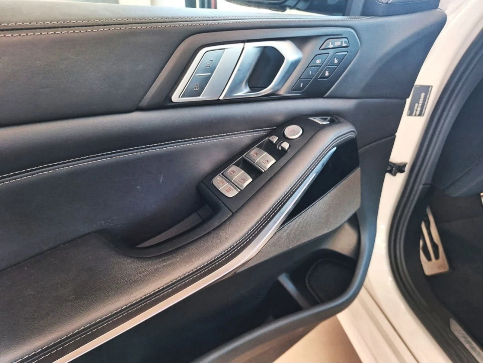 BMW X7 Очакван Внос M50d xDrive INDIVIDUAL Swarovski Sky , снимка 8 - Автомобили и джипове - 55243595