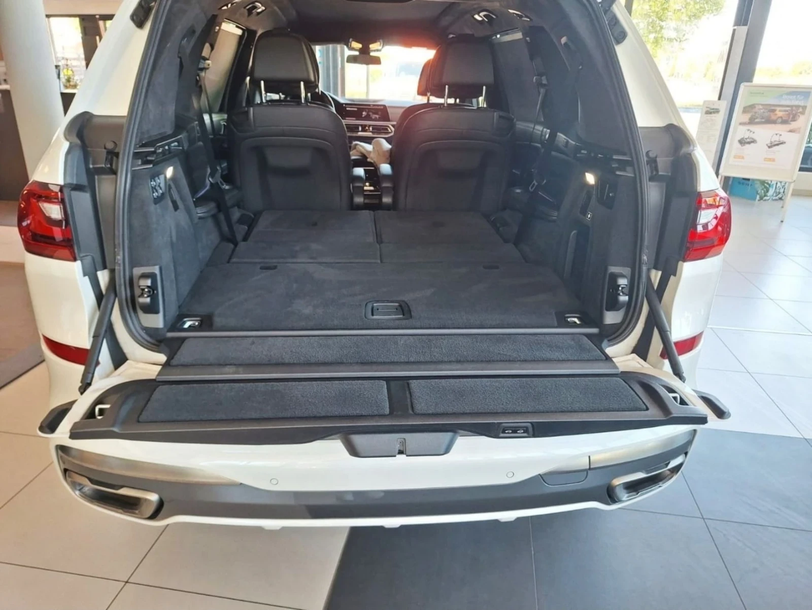 BMW X7 Очакван Внос M50d xDrive INDIVIDUAL Swarovski Sky , снимка 12 - Автомобили и джипове - 55243595