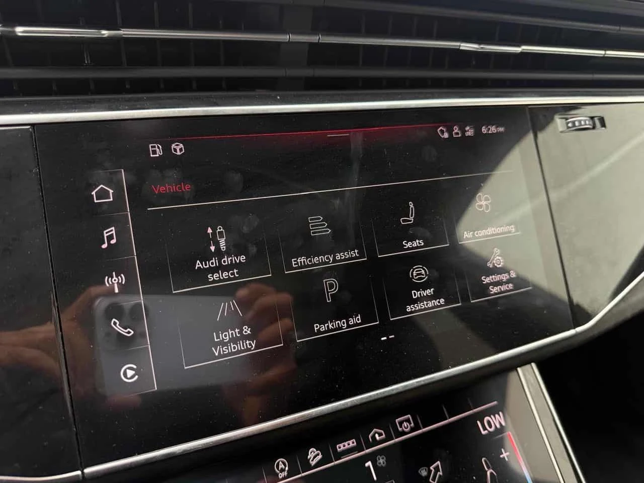 Audi Q7 KOMFORT QUATTRO * ПОДГРЕВИ* КАМЕРА* ПАНОРАМА* , снимка 14 - Автомобили и джипове - 55373798