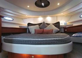 Моторна яхта Maxum 740к.с, 13м., снимка 9