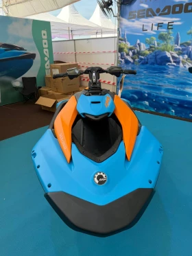 Джет Bombardier Sea Doo Spark Trixx 2026, снимка 1