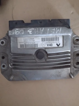 237100131R  V40  компютър двигател  RENAULT MEGANE 1.6  Valeo  V29004369A, снимка 2 - Части - 47868100