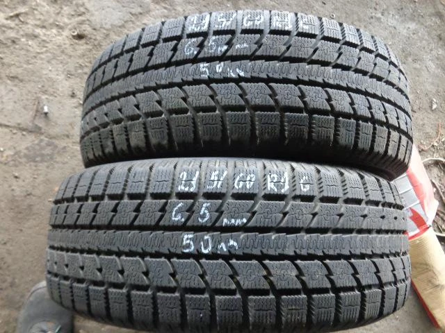 Гуми Зимни 215/60R16, снимка 3 - Гуми и джанти - 25816547