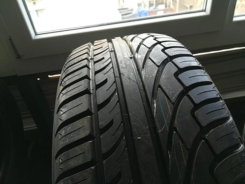 Гуми Летни 205/55R16, снимка 2 - Гуми и джанти - 22770828