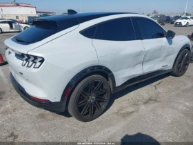 Ford Mustang Mach-E California Route 1 Extended Range AWD, снимка 4
