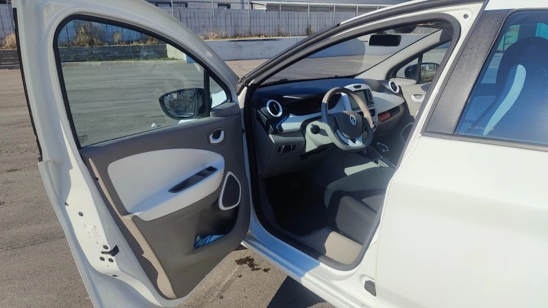 Renault Zoe Life, снимка 11 - Автомобили и джипове - 46806717