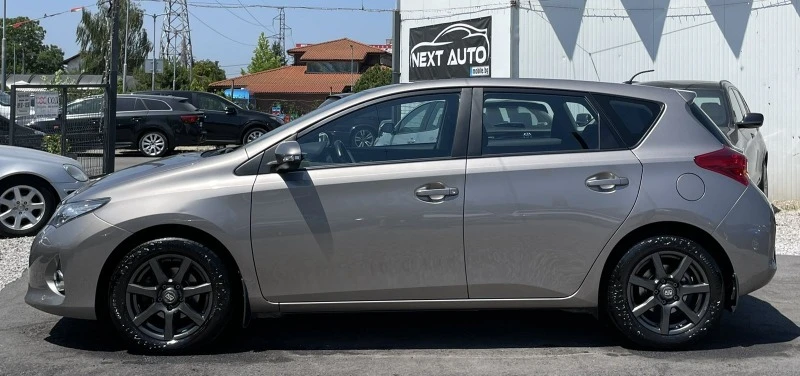 Toyota Auris 1.6I 132HP E6B 45000KM, снимка 8 - Автомобили и джипове - 46587511