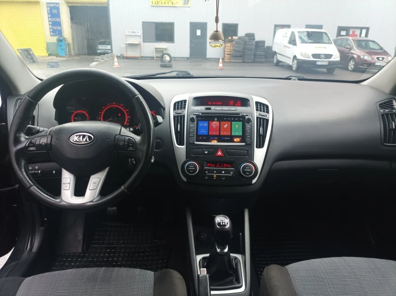 Kia Ceed, снимка 12 - Автомобили и джипове - 47481166