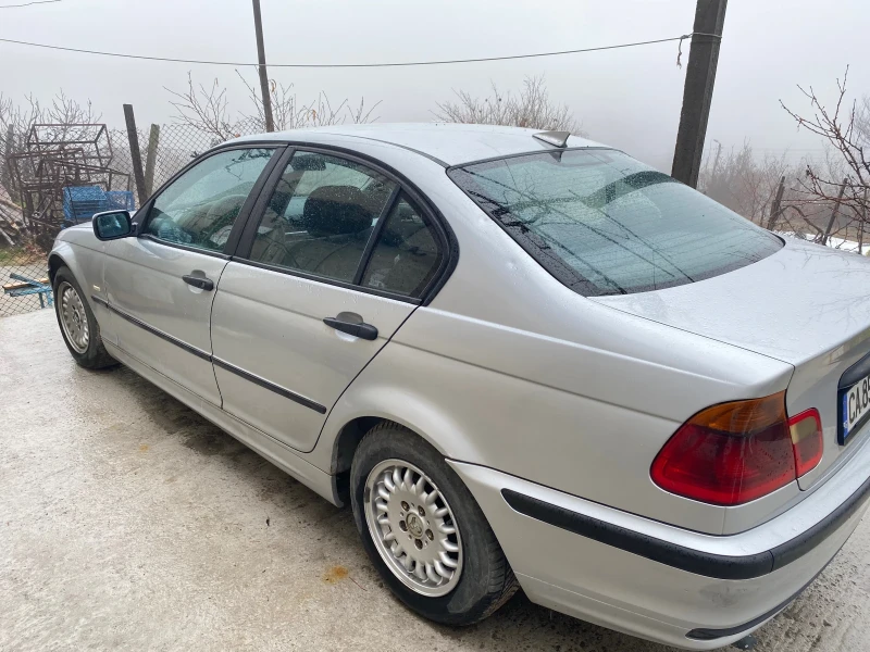 BMW 320, снимка 8 - Автомобили и джипове - 48353255