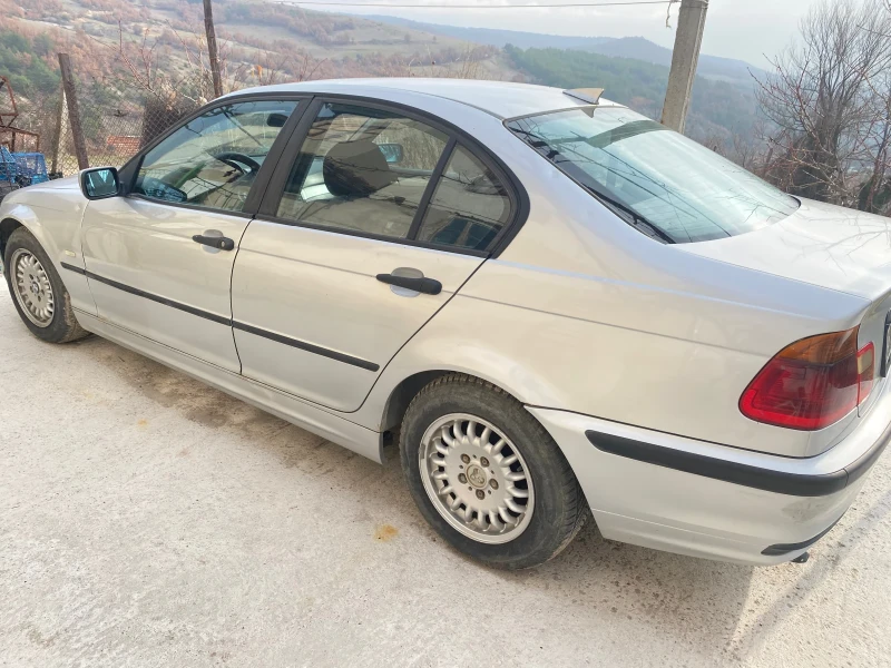 BMW 320, снимка 11 - Автомобили и джипове - 48353255