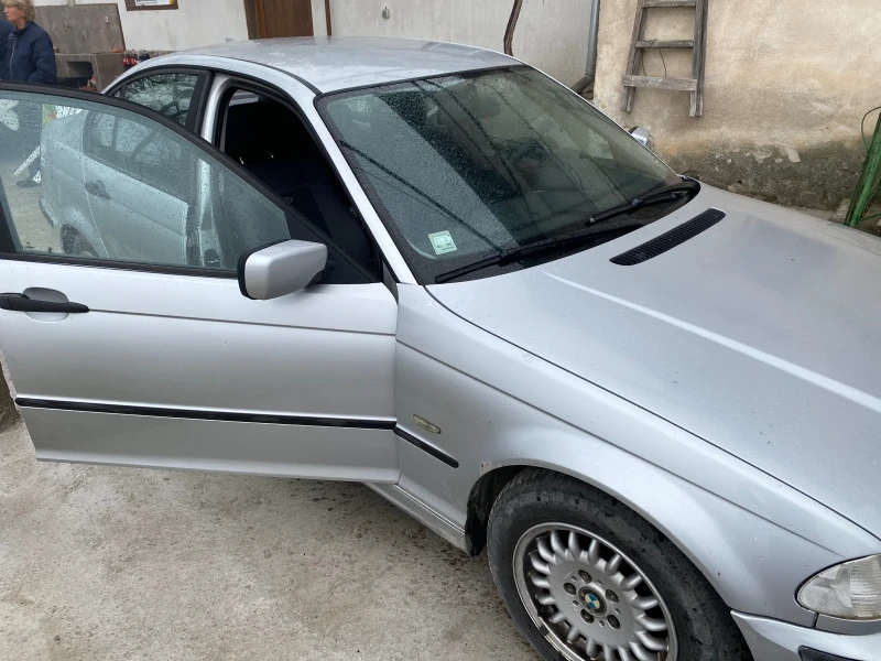 BMW 320, снимка 4 - Автомобили и джипове - 48353255