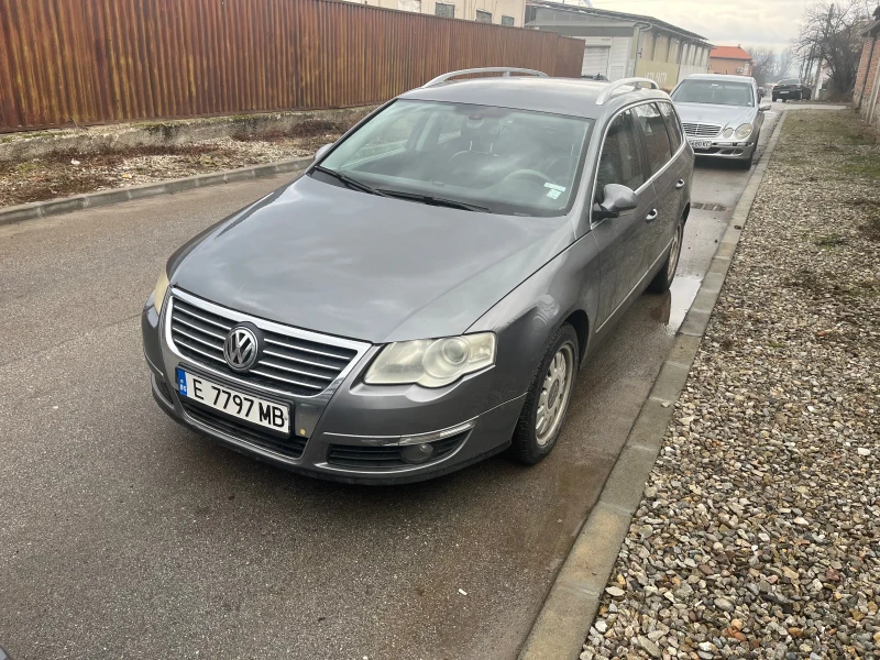 VW Passat Комби, снимка 1 - Автомобили и джипове - 48642721