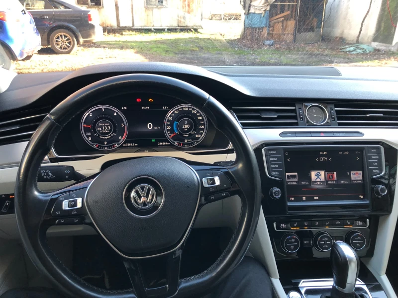 VW Passat B8 Дигитал R Line, снимка 8 - Автомобили и джипове - 49385893