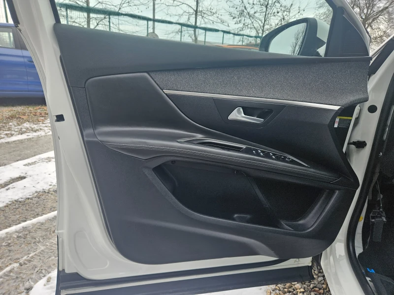 Peugeot 3008 1, 6 e HDI , снимка 15 - Автомобили и джипове - 52885374