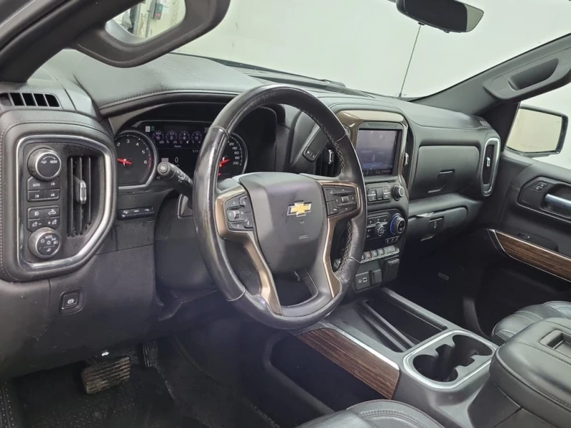 Chevrolet Silverado HIGH COUNTRY CREW CAB SHORT BED  CARFAX, снимка 10 - Автомобили и джипове - 53168506