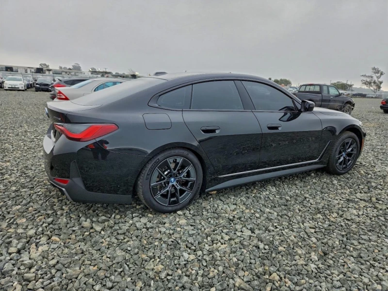 BMW i4 eDrive40 Gran Coupe, снимка 3 - Автомобили и джипове - 53327540