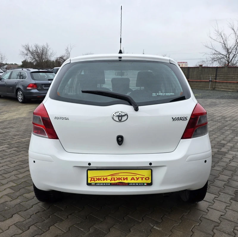 Toyota Yaris 1.4D4D автоматик, снимка 5 - Автомобили и джипове - 53368168
