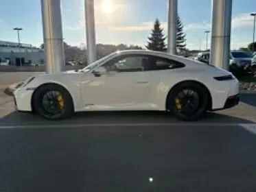 Porsche 911 Carrera GTS Coupe CARFAX АВТО КРЕДИТ  - изображение 2