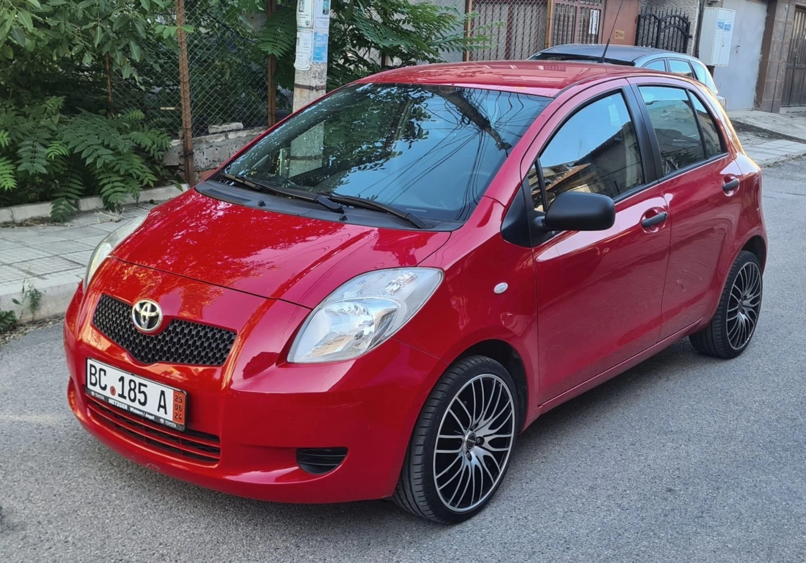 Toyota Yaris 1, 3 VVTI - изображение 3