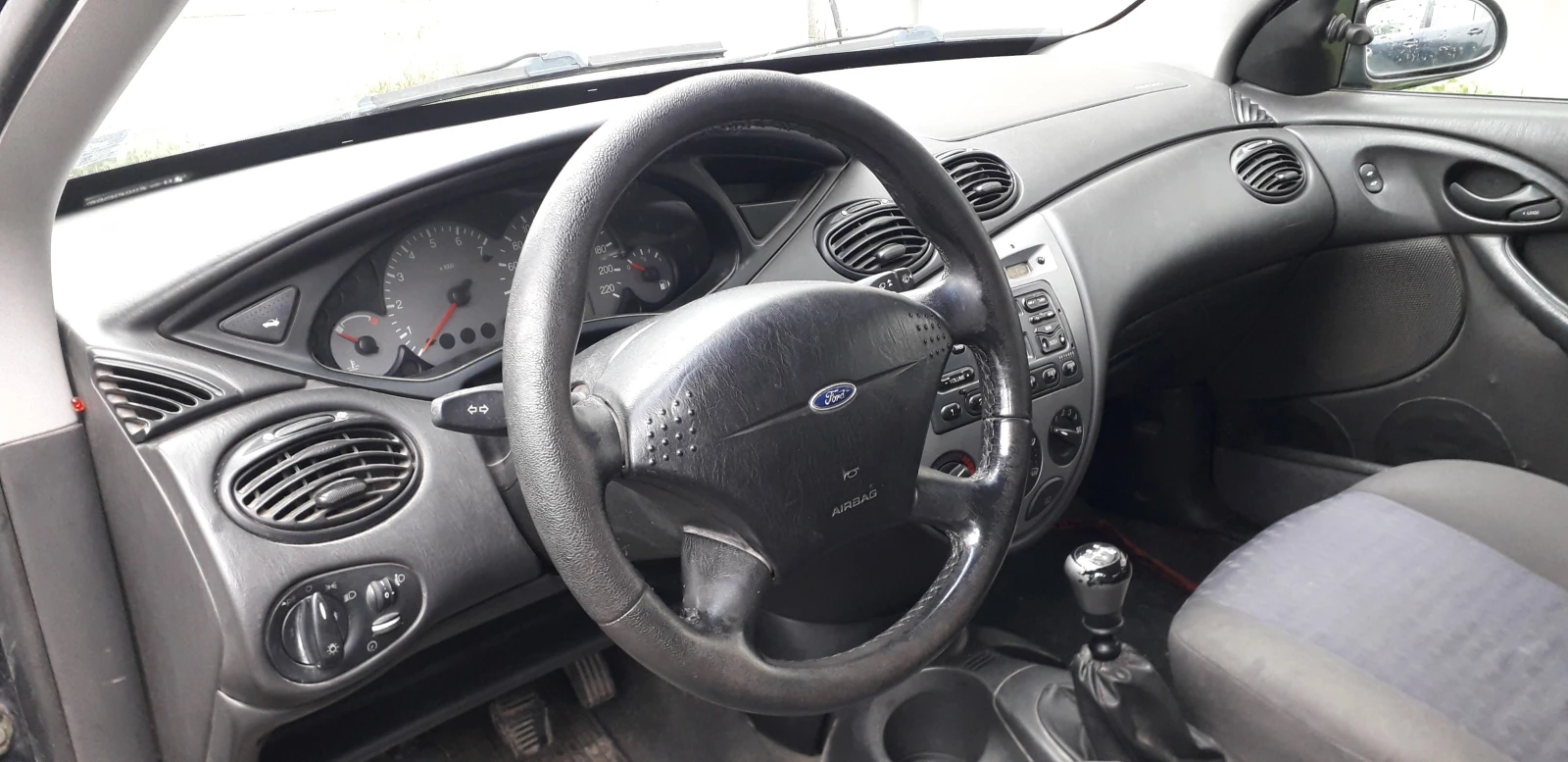 Ford Focus TDDI - изображение 3