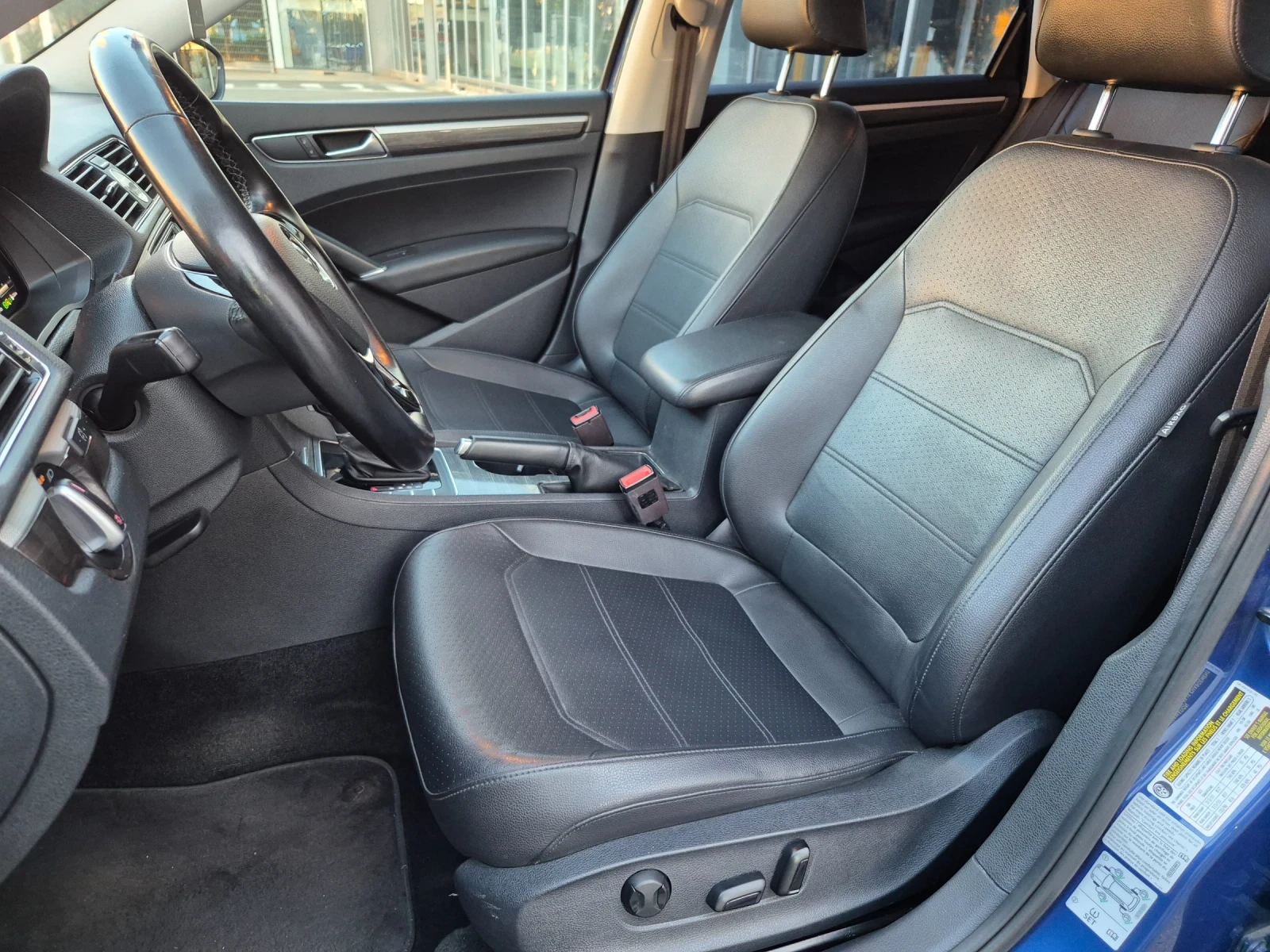 VW Passat ЛЕД* ВИРТУАЛ-КОКПИТ* КЕЙЛЕС* КОЖА* ПОДГРЕВ* ФУЛЛ - изображение 10