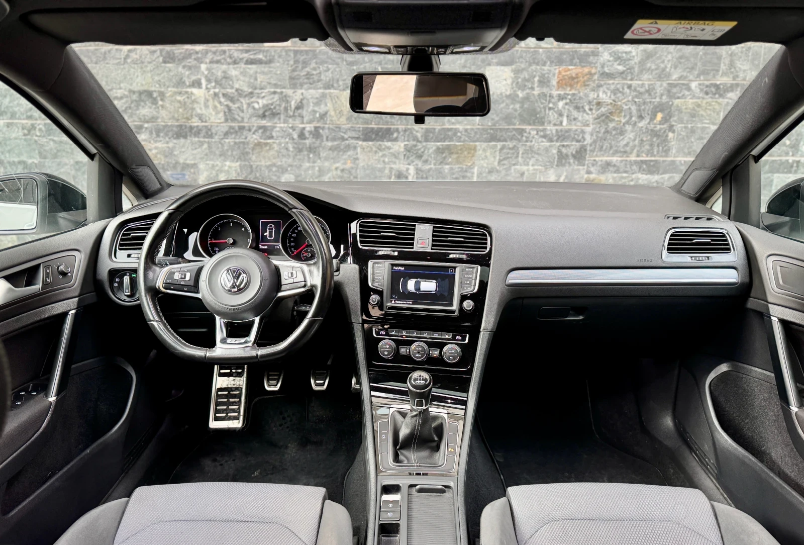 VW Golf 1.6TDI, R-line - изображение 9