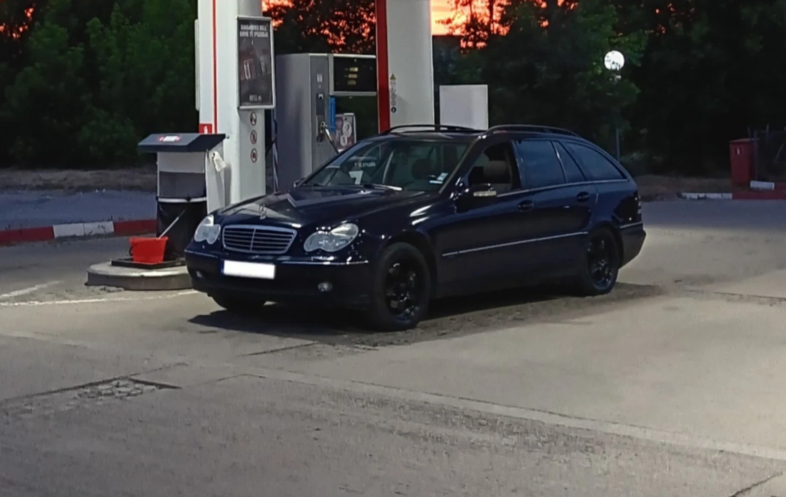 Mercedes-Benz C 320 3.2 Бензин/Газ - изображение 2