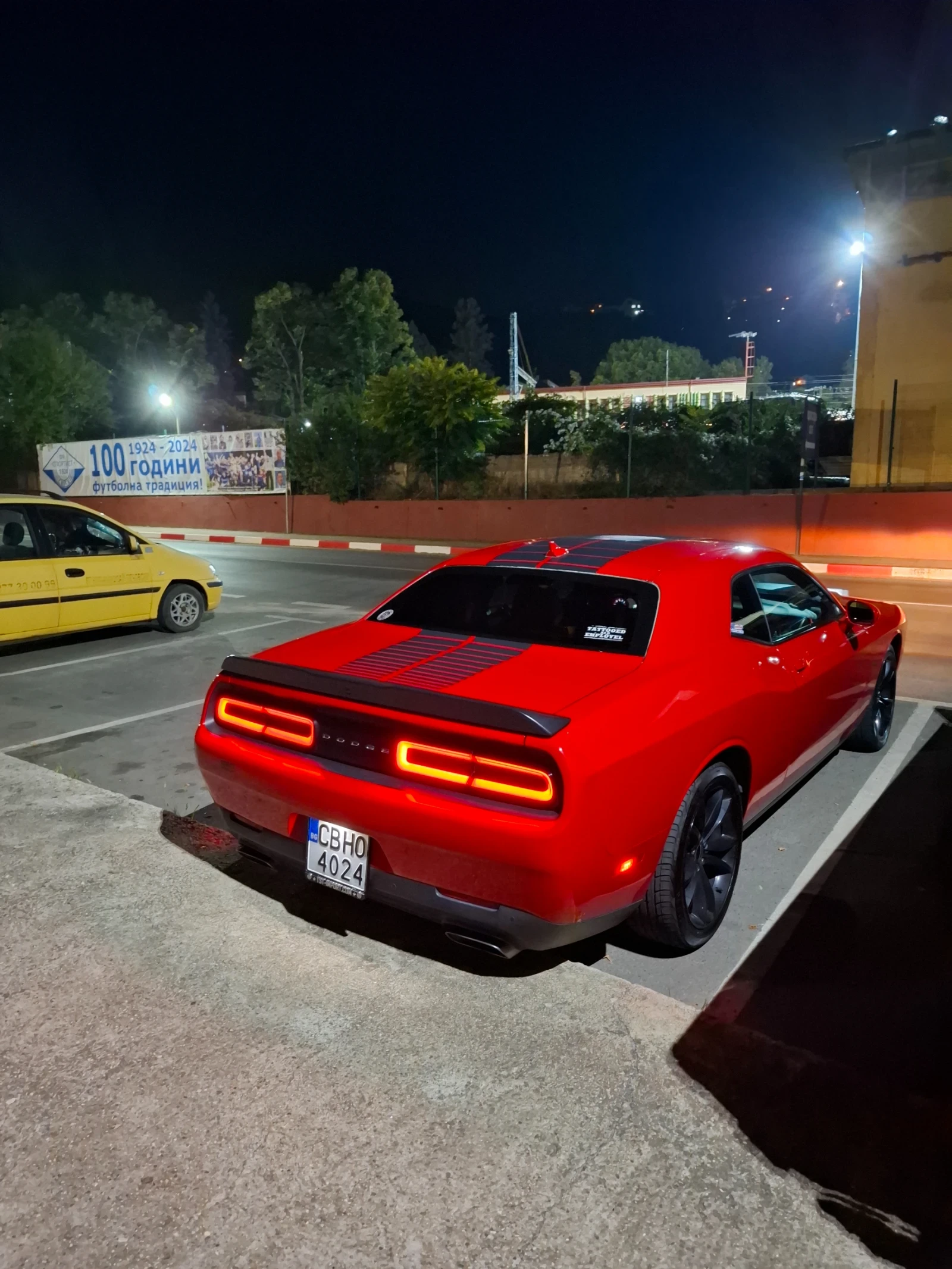 Dodge Challenger 5.7 R/T MANUAL LSD | Mobile.bg   10