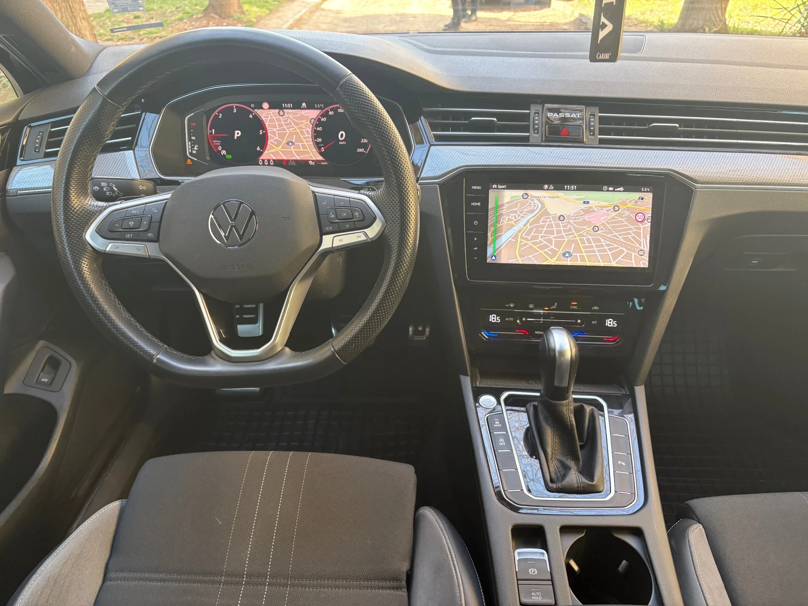 VW Passat Elegance, Digital, Камера, История, Обслужен, снимка 9 - Автомобили и джипове - 53840938