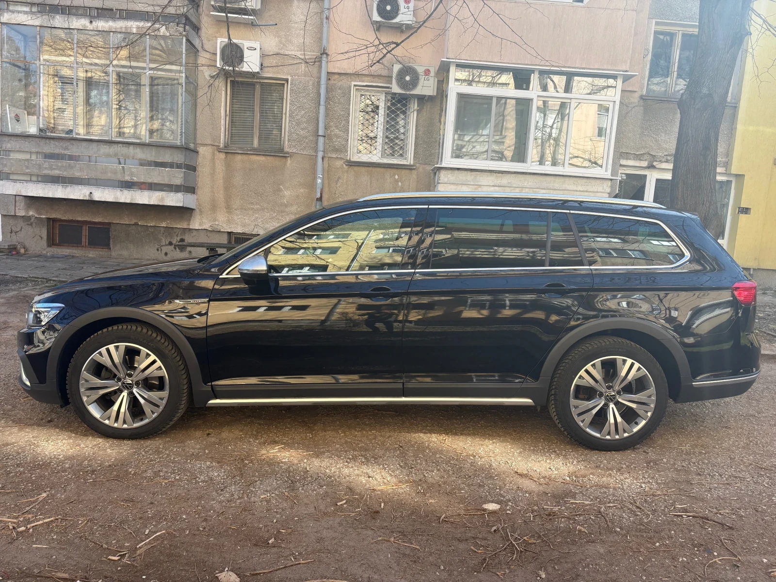 VW Passat Elegance, Digital, Камера, История, Обслужен, снимка 7 - Автомобили и джипове - 53840938