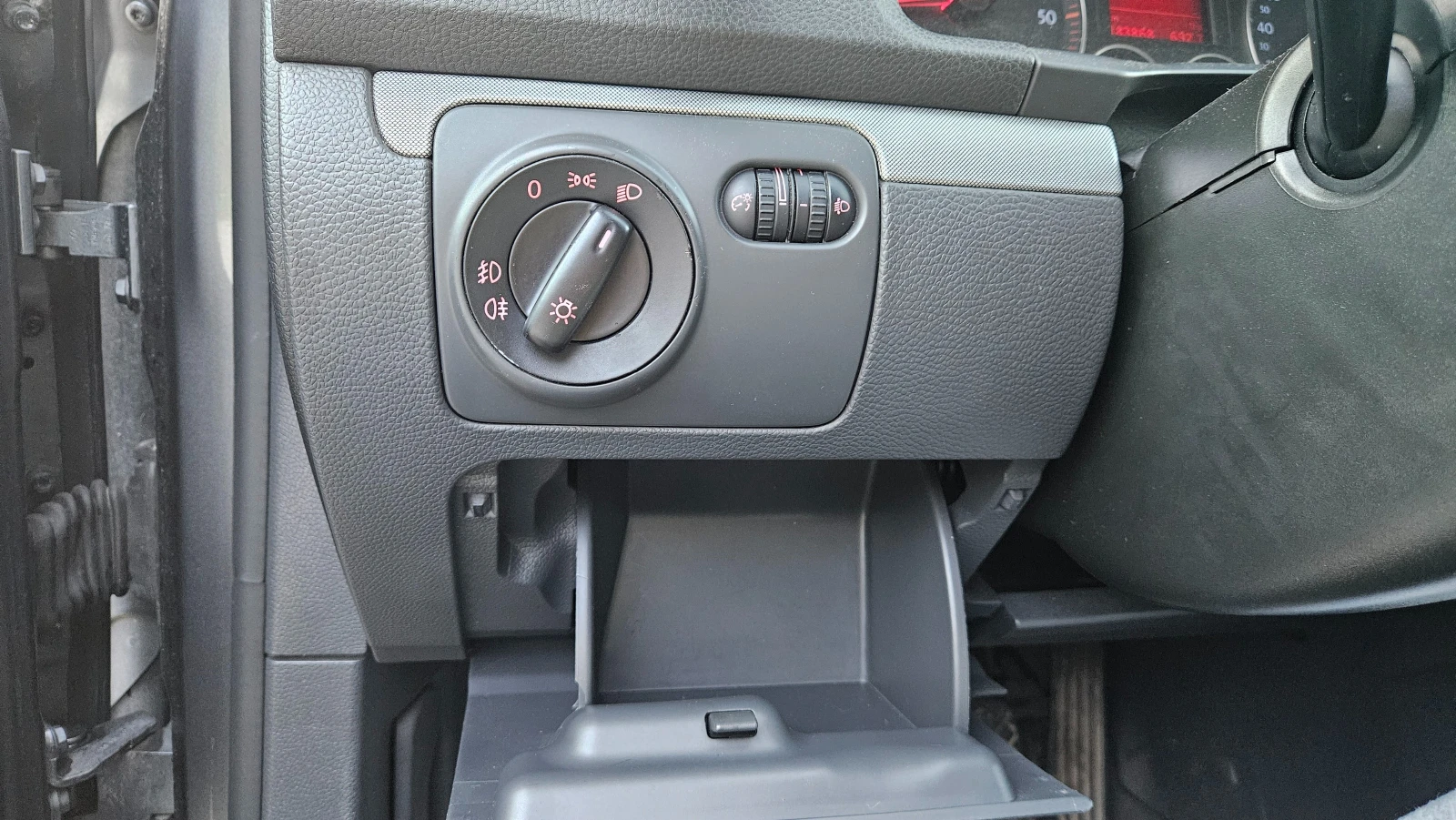 VW Jetta 1.9 BKC Comfortline, снимка 10 - Автомобили и джипове - 54034101