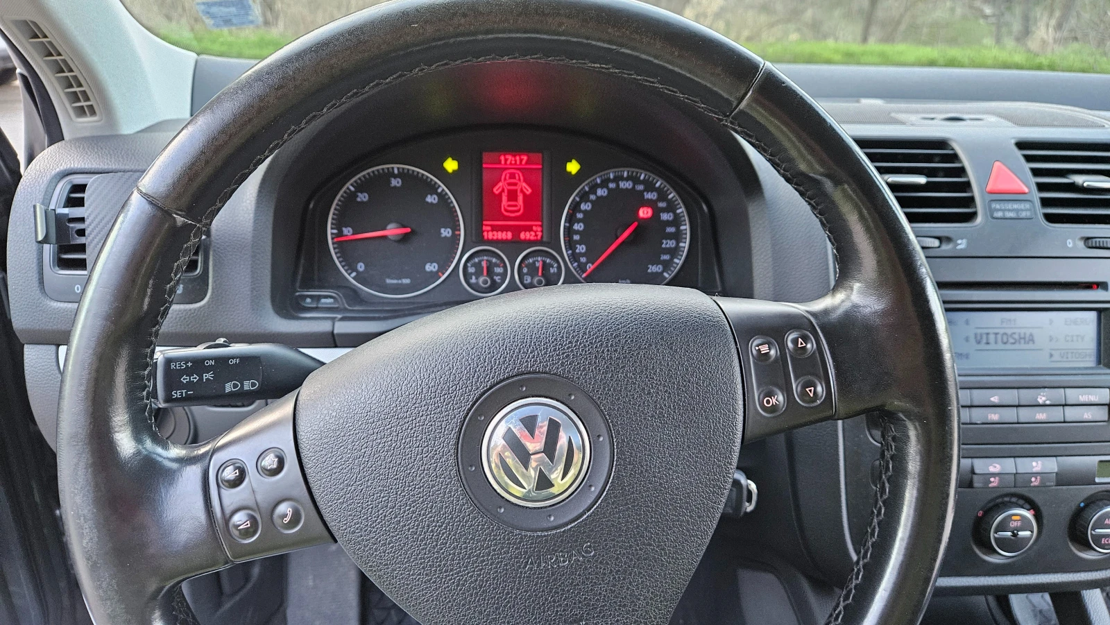 VW Jetta 1.9 BKC Comfortline, снимка 8 - Автомобили и джипове - 54034101