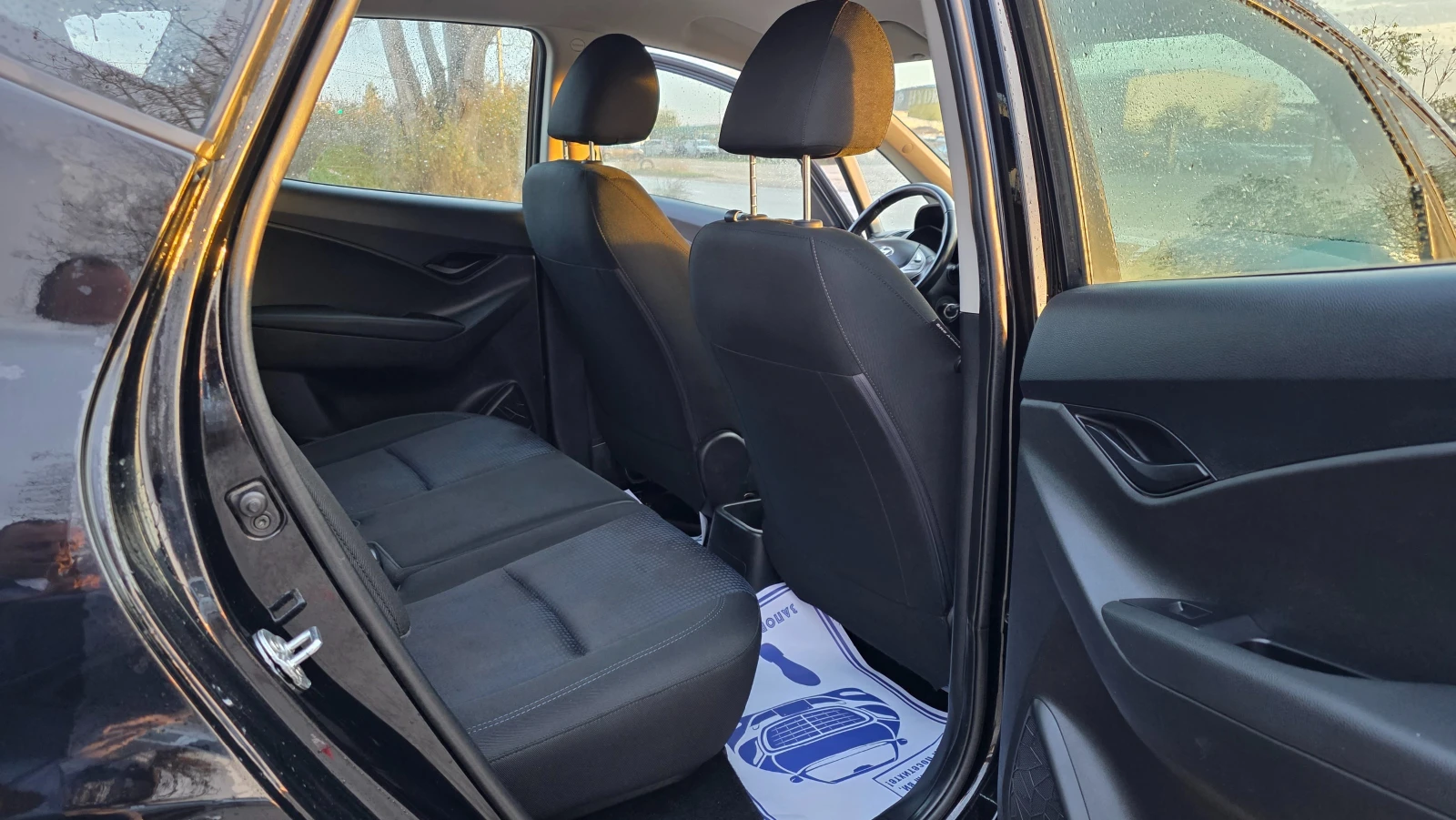 Hyundai Ix20 1.6Crdi/116hp, снимка 8 - Автомобили и джипове - 54392595