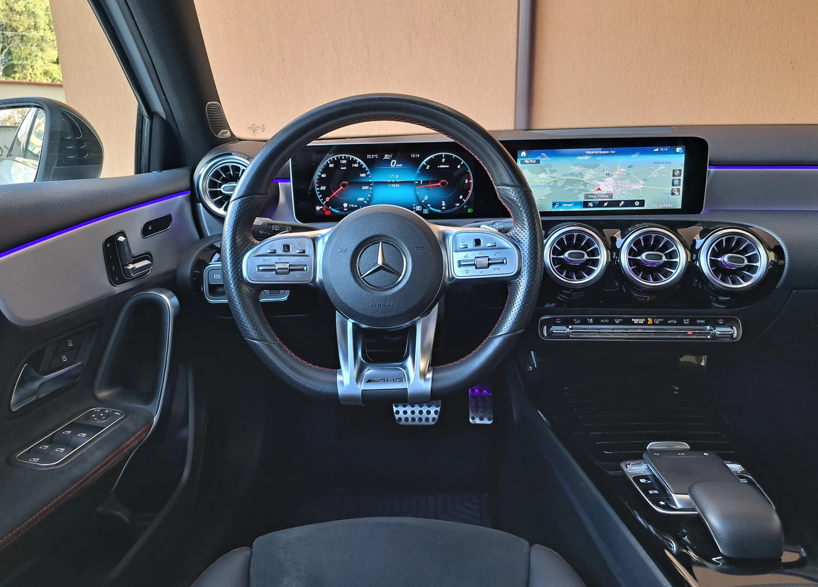 Mercedes-Benz A 200 AMG LINE* 2.0d* 150кс* ALCANTARA* 360 KAMERA* 8G, снимка 11 - Автомобили и джипове - 54694963